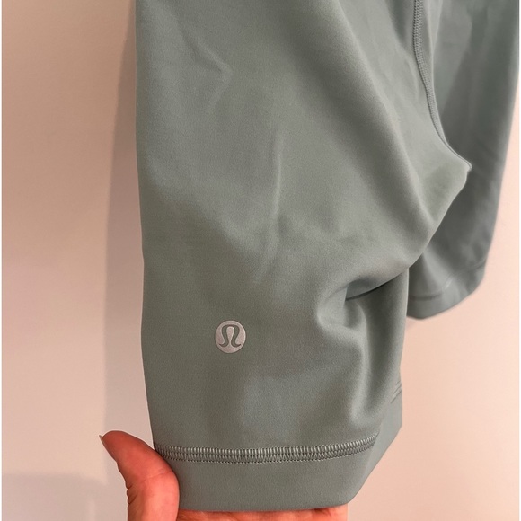 LULULEMON Wunder Train Contour Fit High-Rise Short 8" - Picture 3 of 3